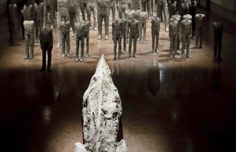152-2015-03-Magdalena_Abakanowicz_Crowd_and_Individual_2015_Venice_PhotoChemollo-9.jpg (c) Alessandra Chemollo