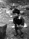 Lucien Clergue, Enfant gitan, Rocheville, 1955
