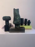 Susanne Kühn, Sprouts (diverse poychrome Keramiken), 2022